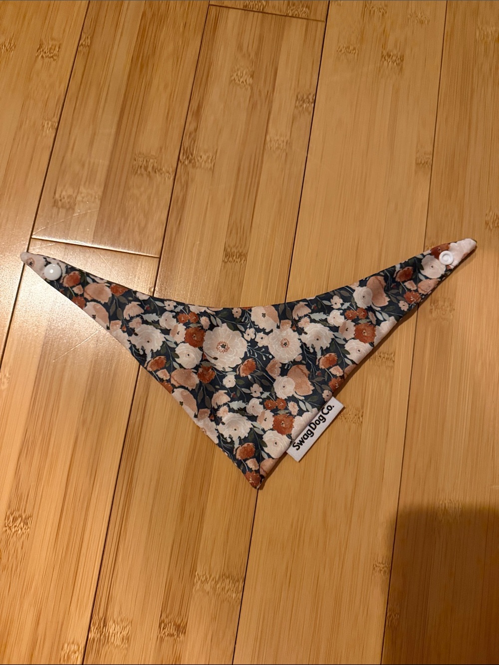 Reversible dog bandana